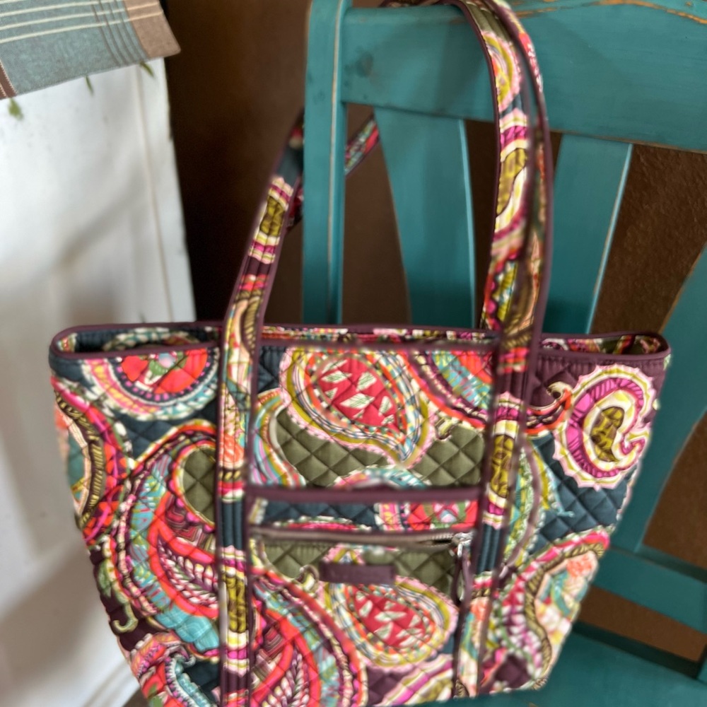 Vera Bradley hand bag